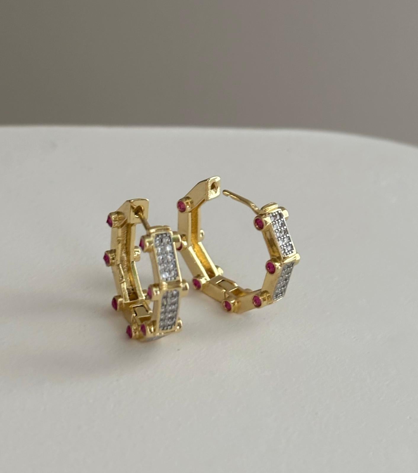 Bordo yuvarlak Küpe