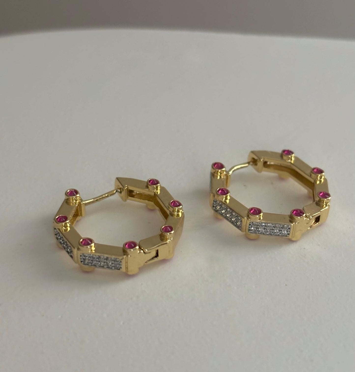 Bordo yuvarlak Küpe