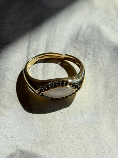 Gold Taşlı Yüzük